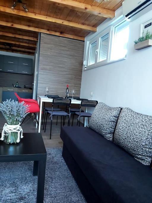 Kalo, Novoureden Stan + Besplatan Parking Appartement Murvica  Buitenkant foto